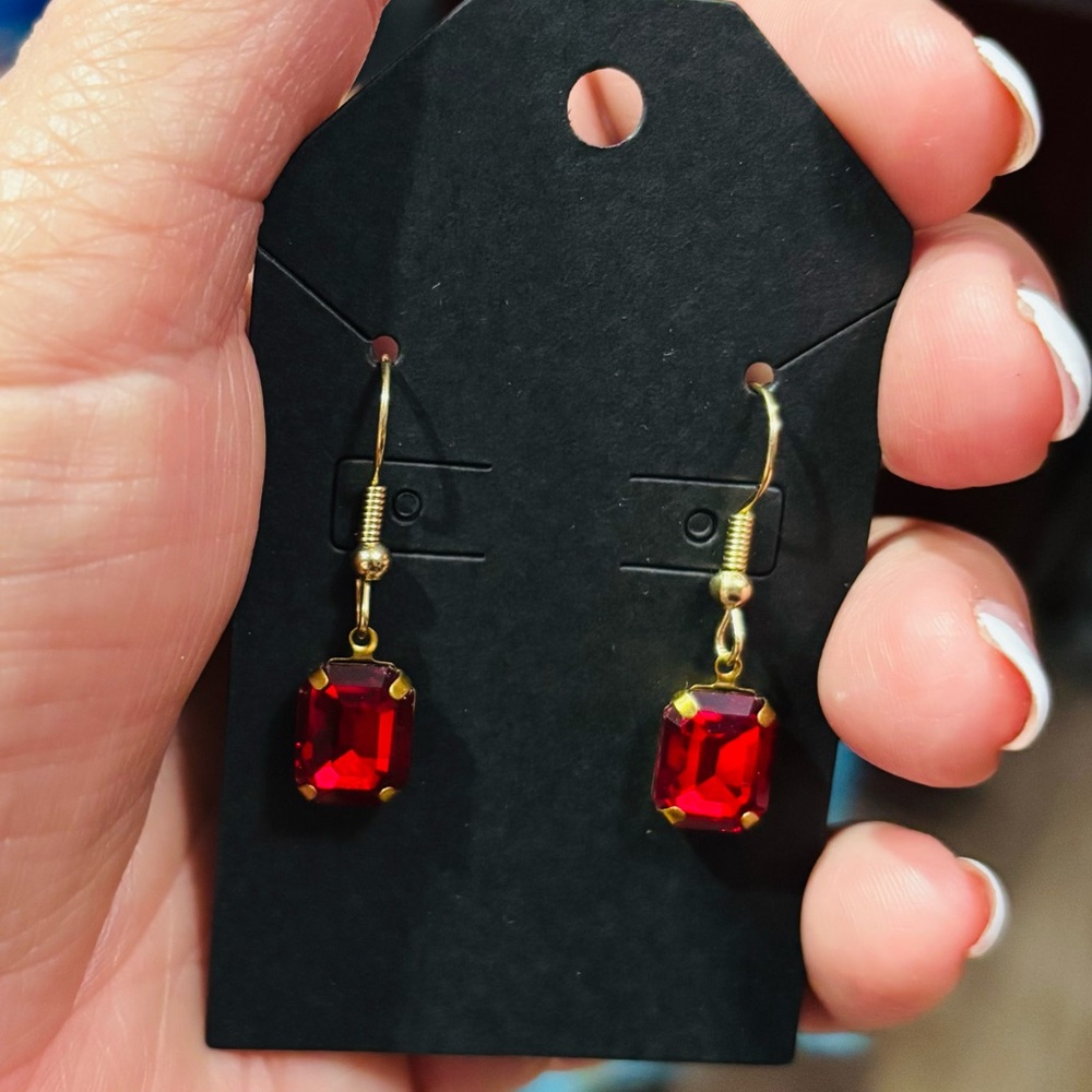 Elegant Red Gemstone Drop Earrings